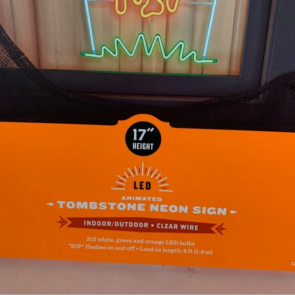 NIB. HYDE & EEK Neon RIP Tombstone Light